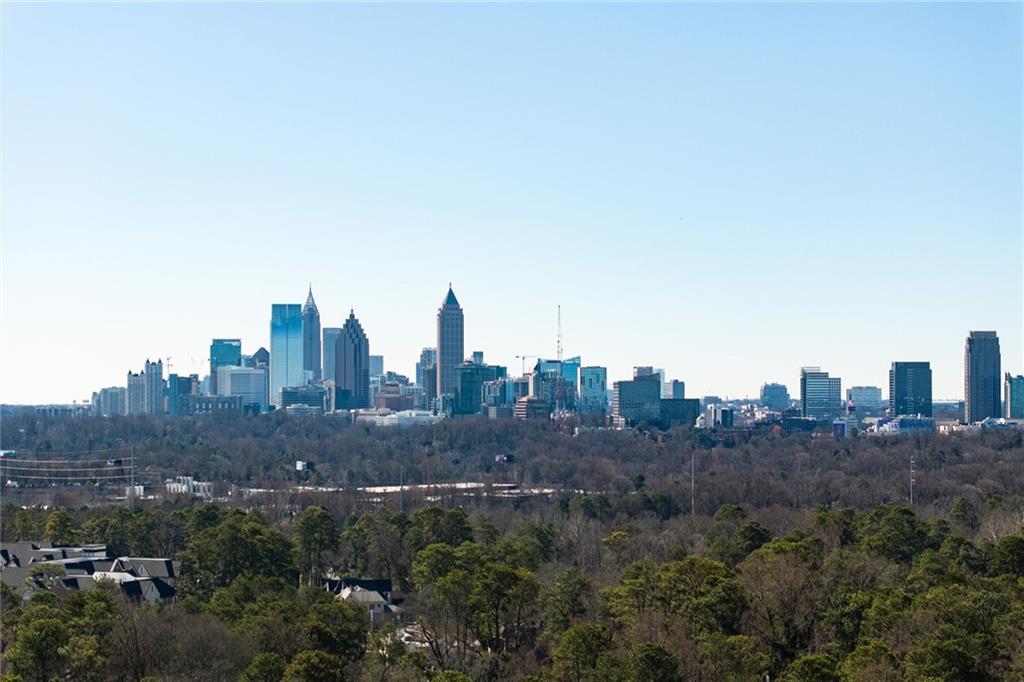 2515 Brookwood Drive NE