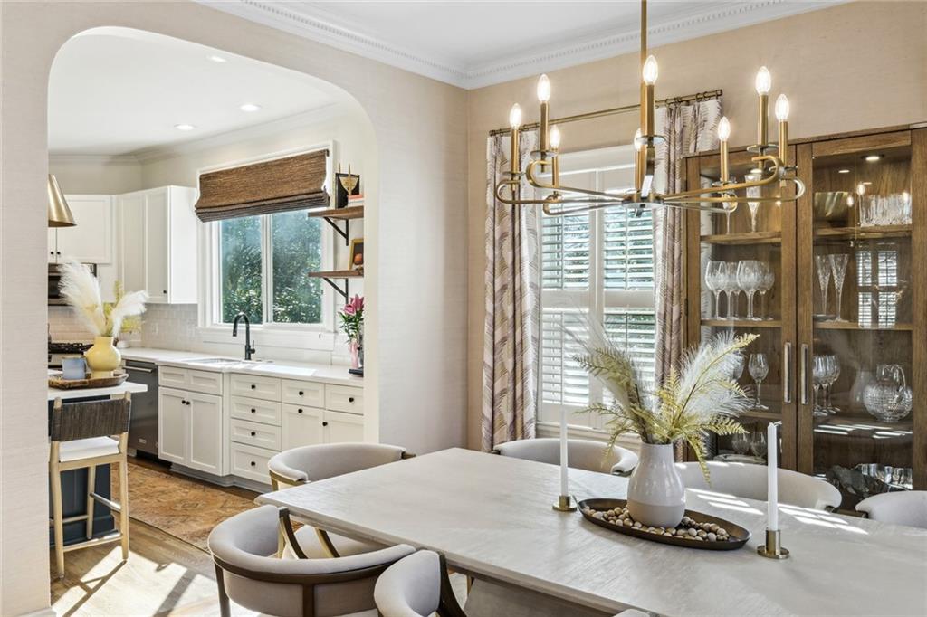 2515 Brookwood Drive NE