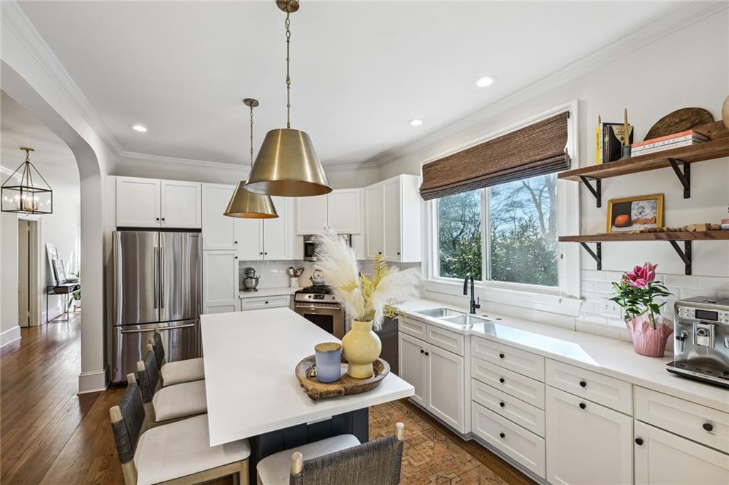 2515 Brookwood Drive NE