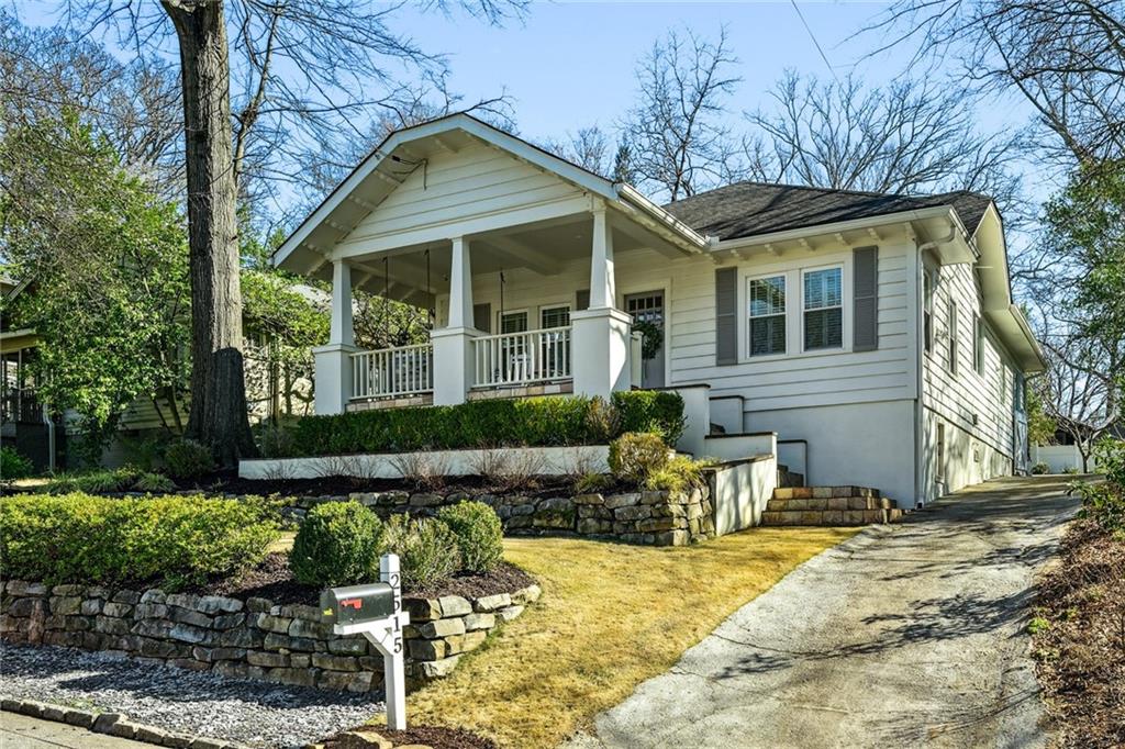 2515 Brookwood Drive NE