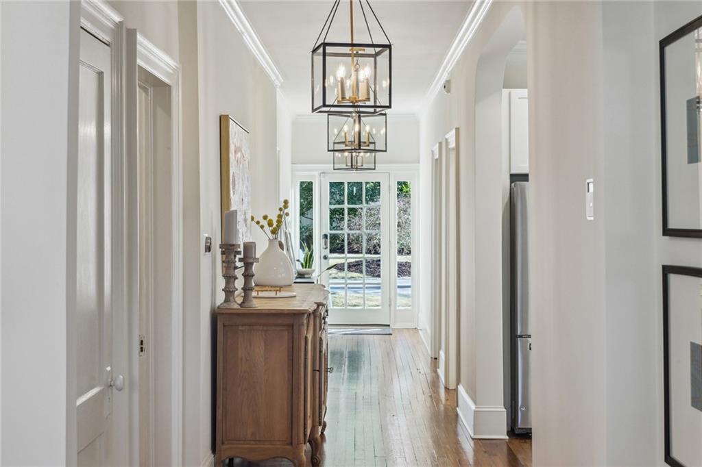 2515 Brookwood Drive NE