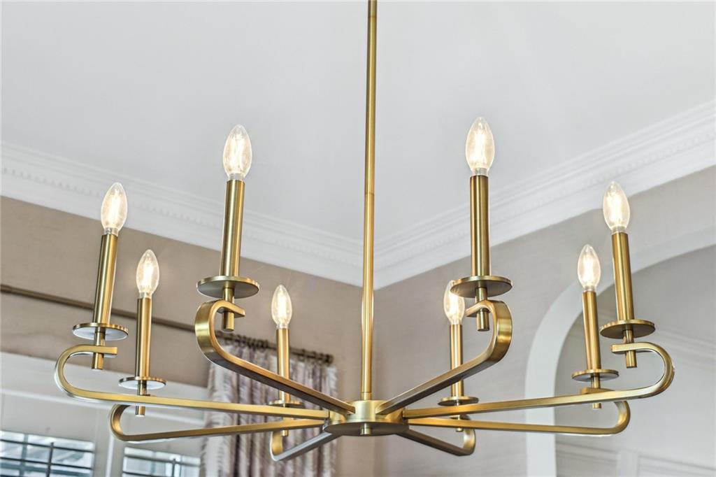 2515 Brookwood Drive NE