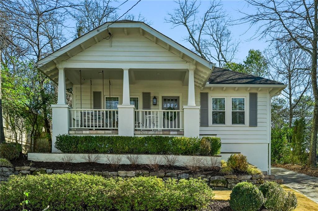 2515 Brookwood Drive NE