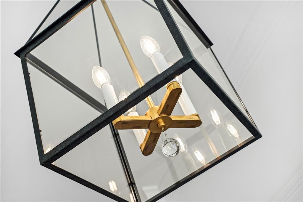 2515 Brookwood Drive NE