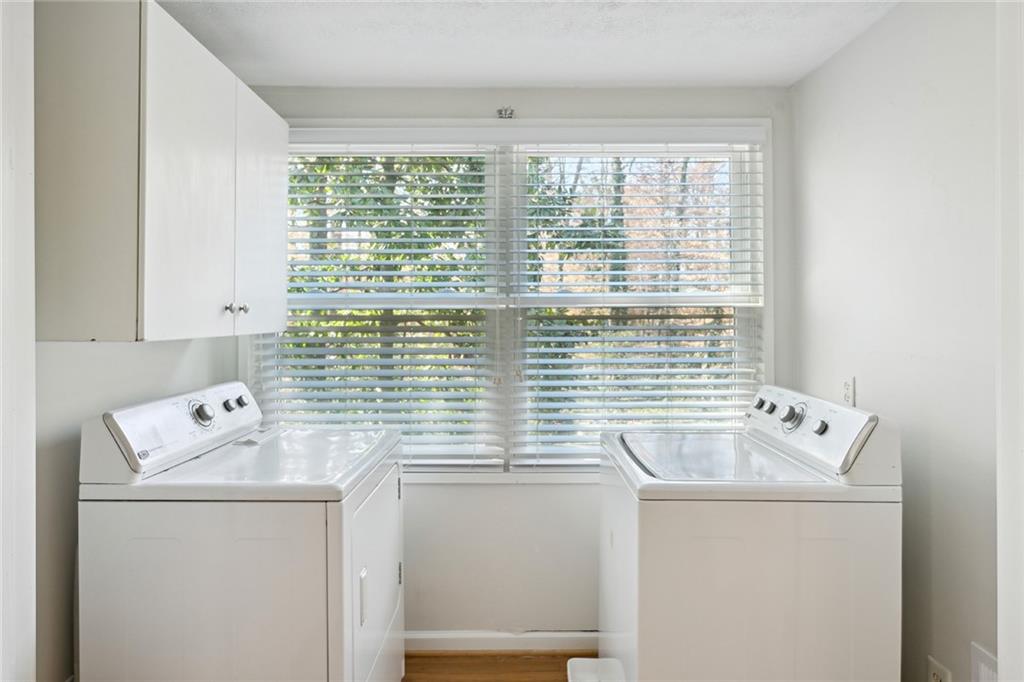 2452 Ridgewood Road NW