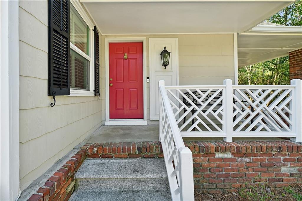 2452 Ridgewood Road NW