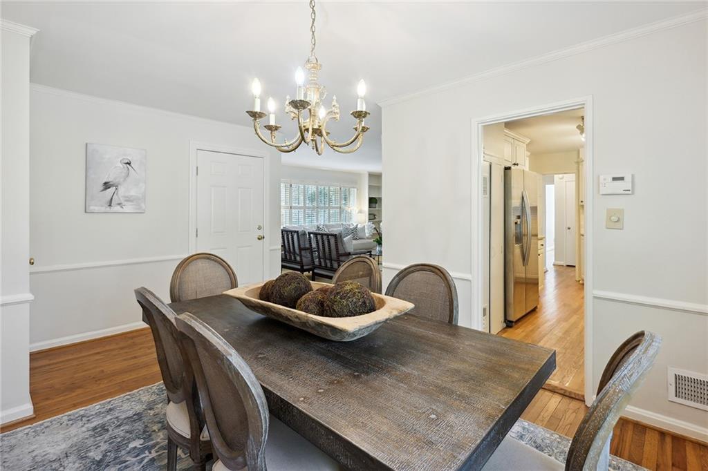 2452 Ridgewood Road NW