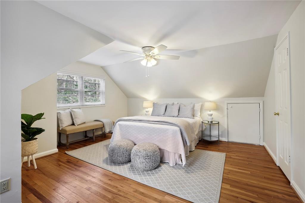 2452 Ridgewood Road NW