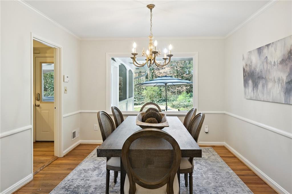 2452 Ridgewood Road NW