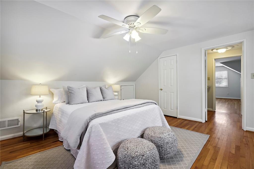 2452 Ridgewood Road NW