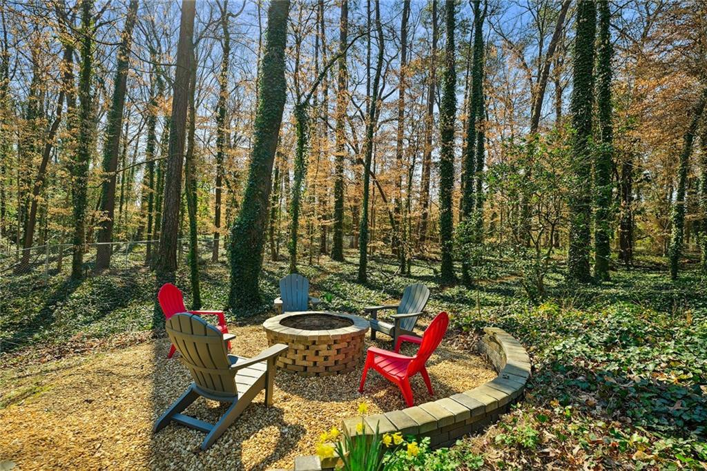 2452 Ridgewood Road NW