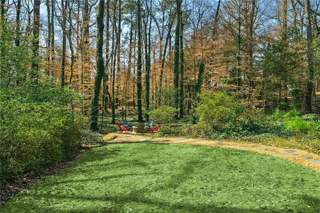 2452 Ridgewood Road NW