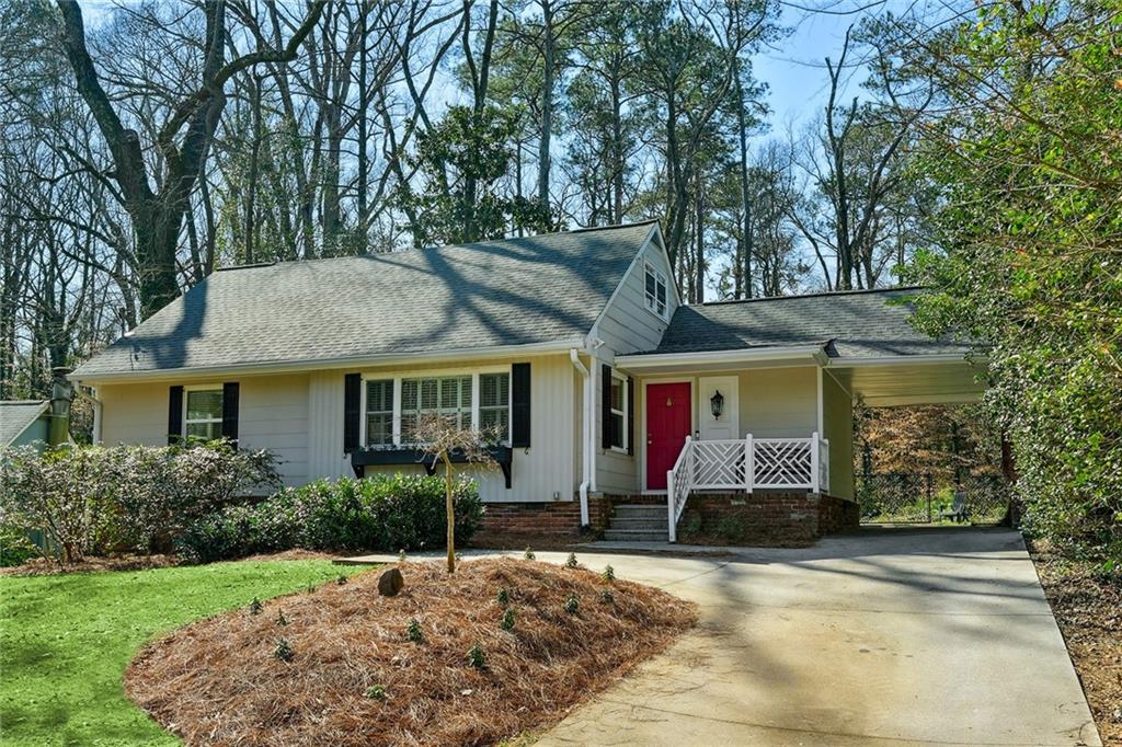 2452 Ridgewood Road NW