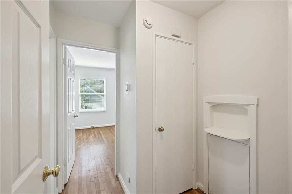 2452 Ridgewood Road NW