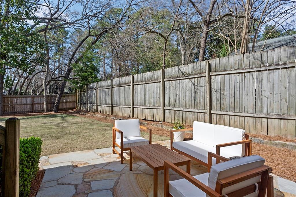 2876 Elliott Circle NE