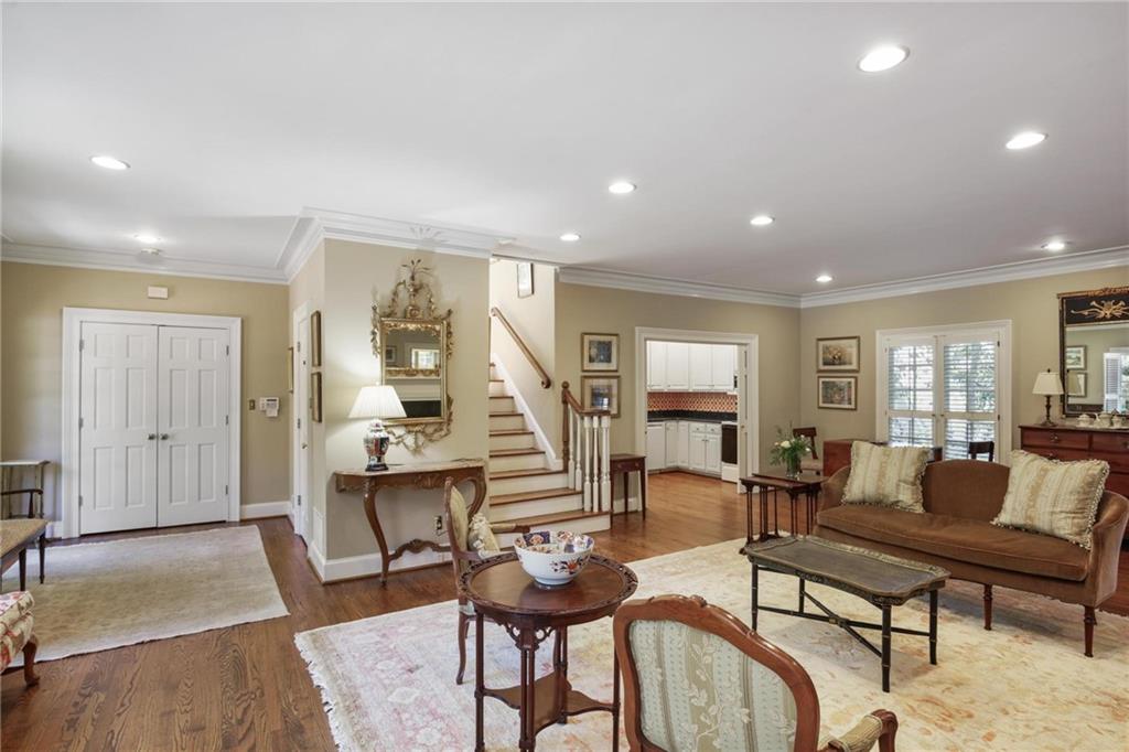 2344 Woodward Way NW