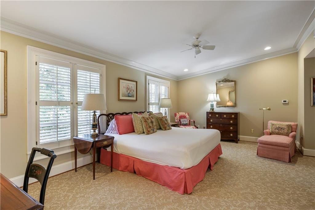 2344 Woodward Way NW