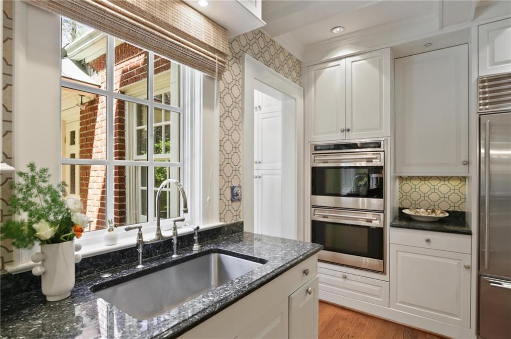 2344 Woodward Way NW