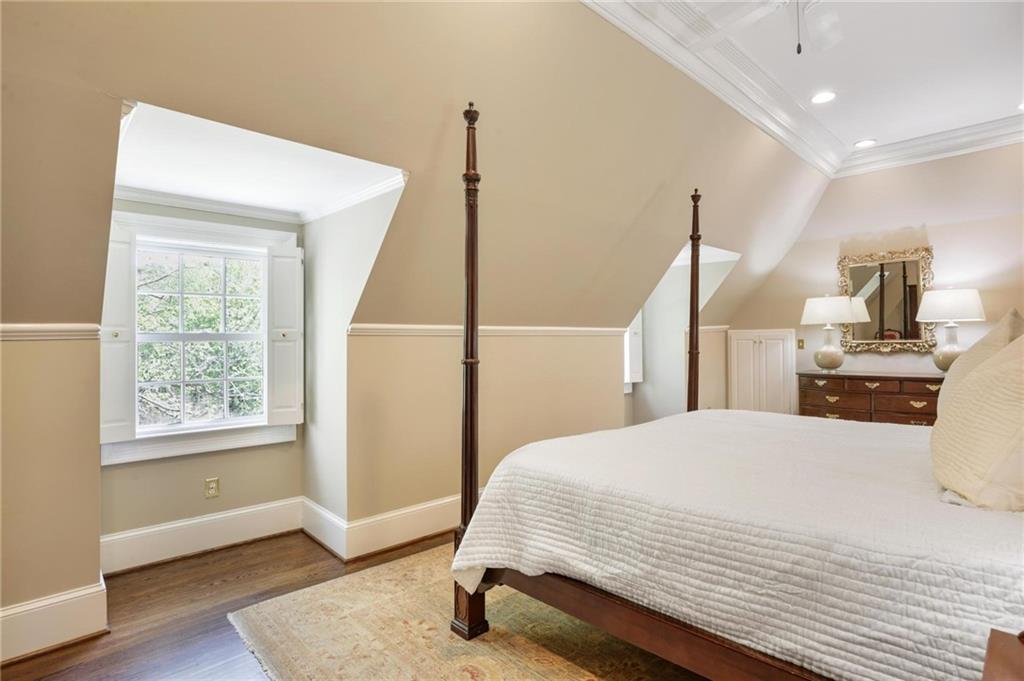 2344 Woodward Way NW