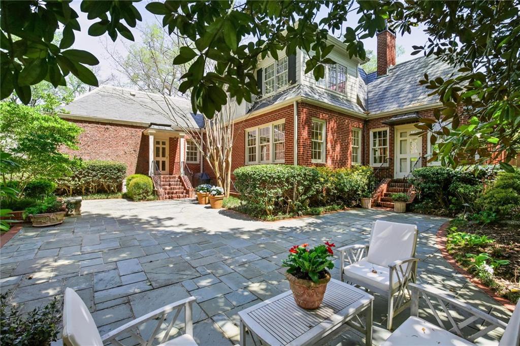 2344 Woodward Way NW