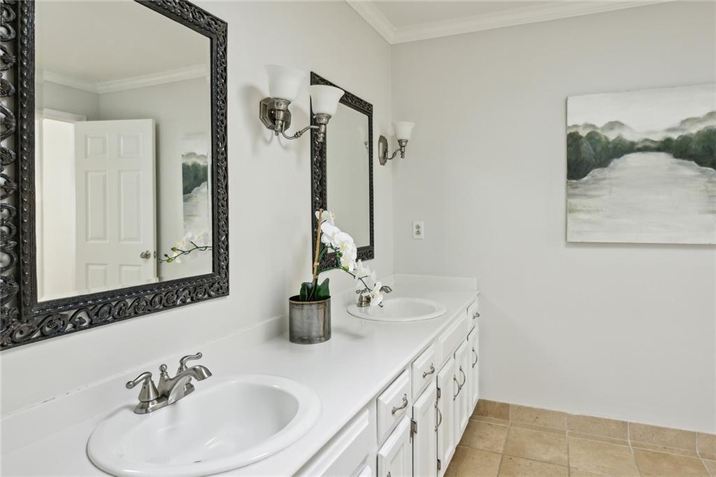 2590 Acorn Avenue NE