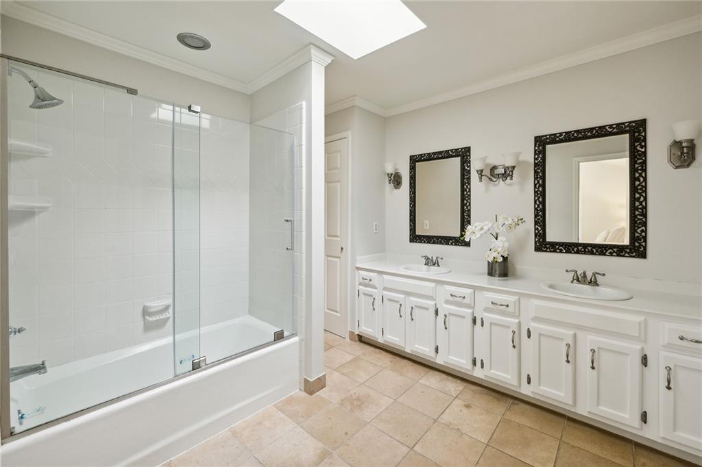 2590 Acorn Avenue NE