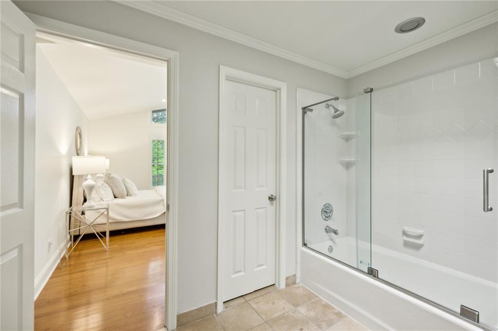 2590 Acorn Avenue NE