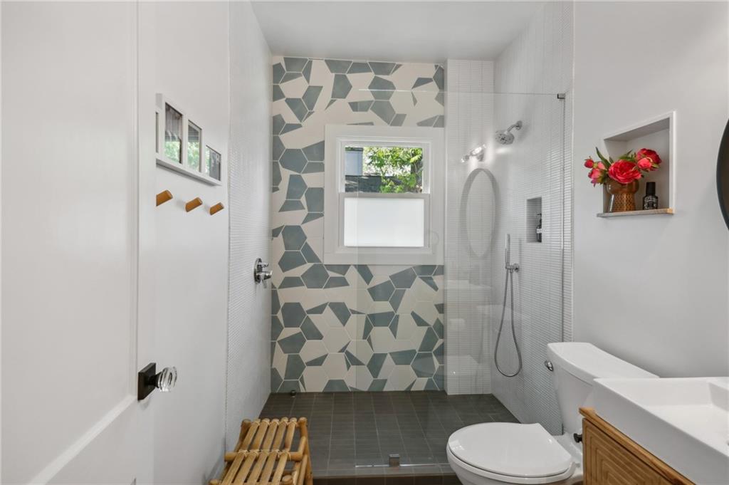 650 Brownwood Avenue SE