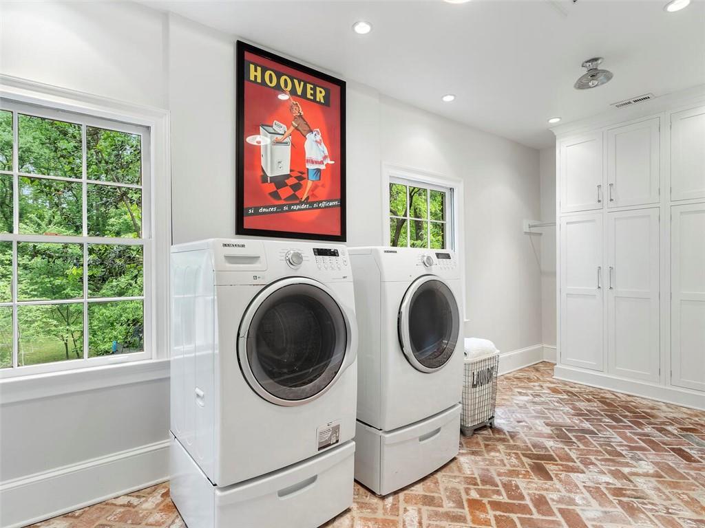 5230 Northside Drive NW