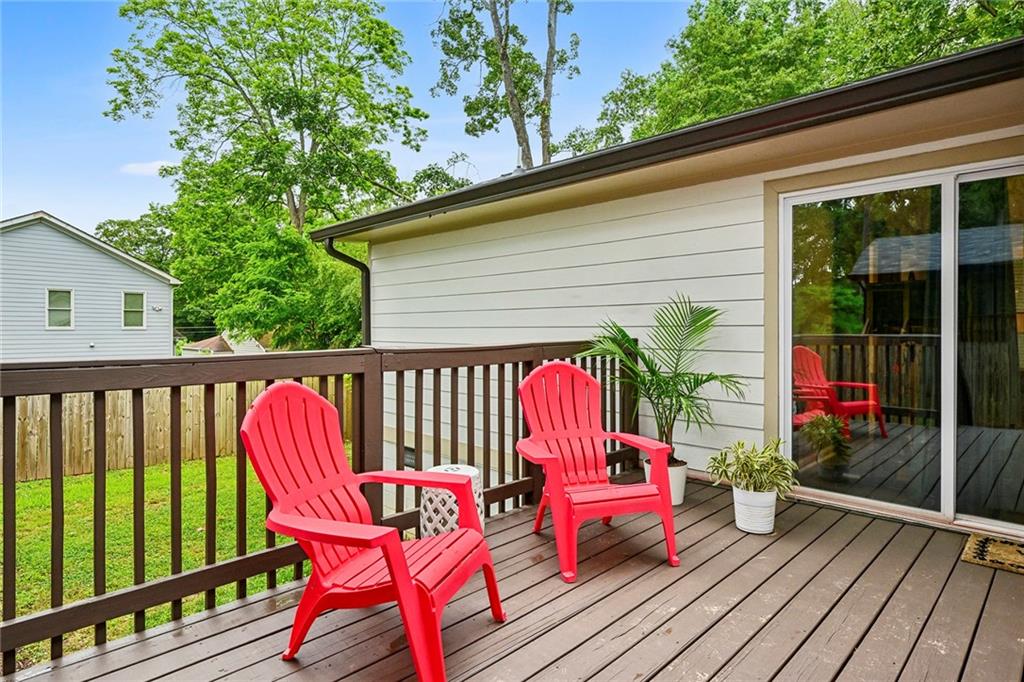 207 Martha Avenue NE