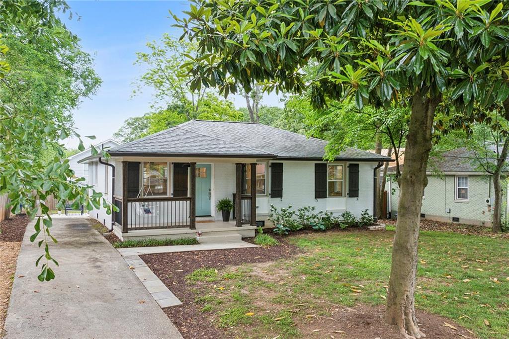 207 Martha Avenue NE