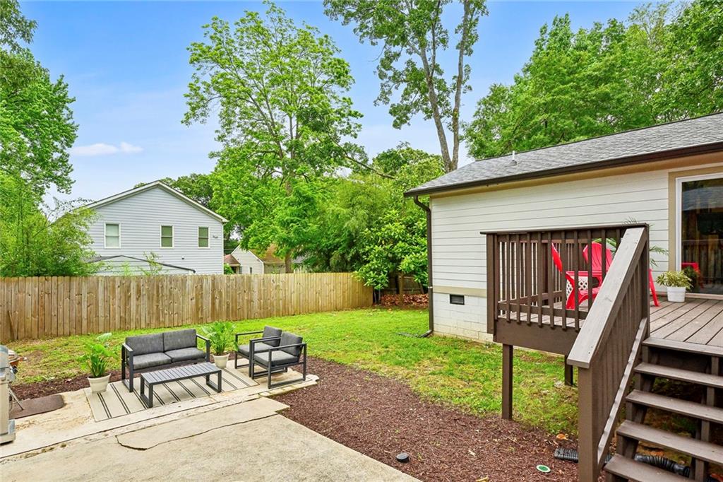 207 Martha Avenue NE