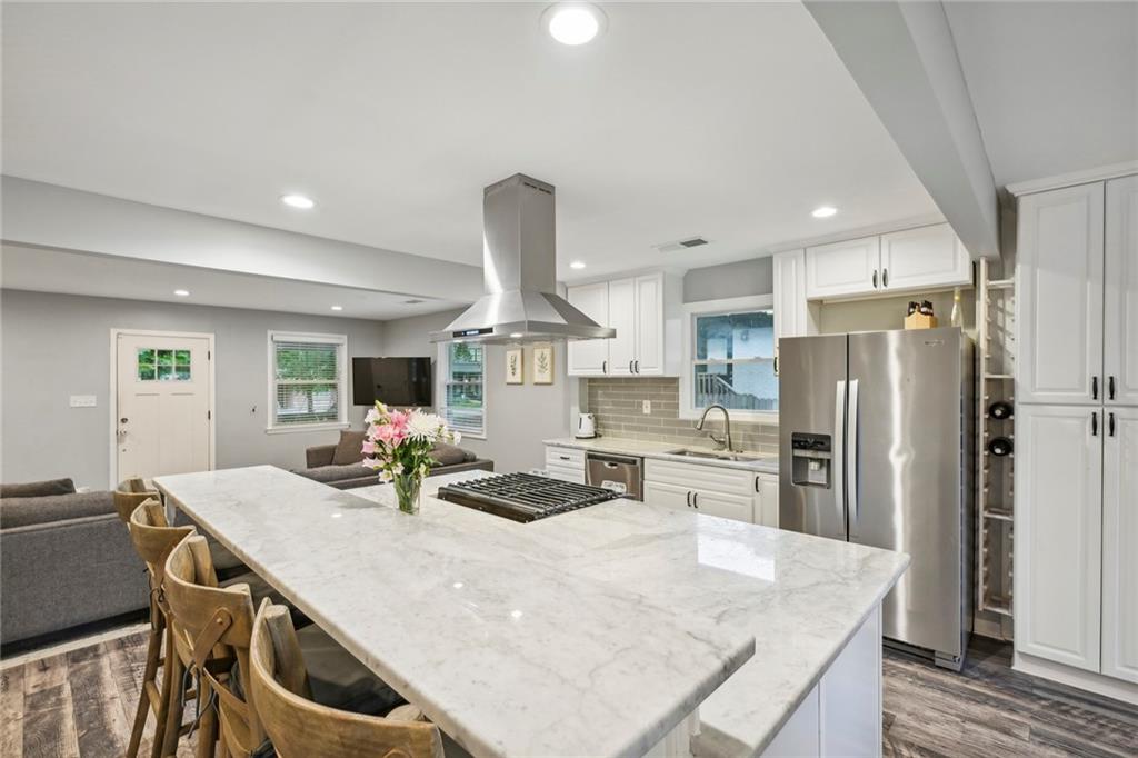 207 Martha Avenue NE