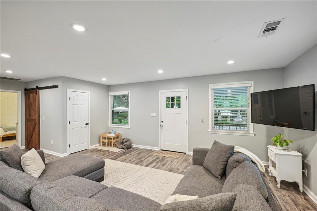 207 Martha Avenue NE