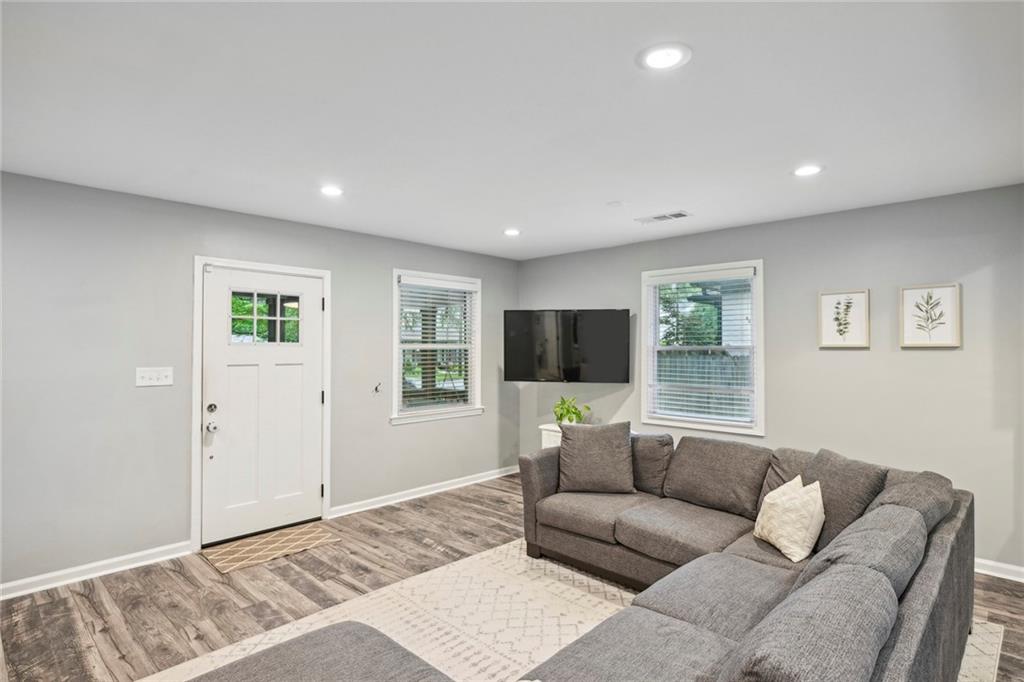 207 Martha Avenue NE