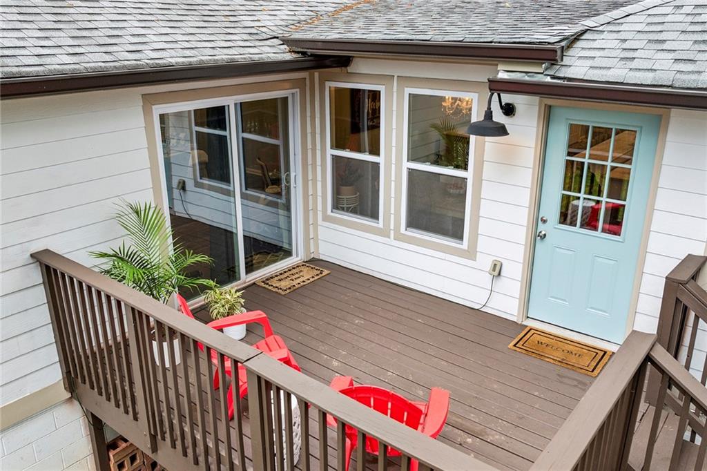 207 Martha Avenue NE