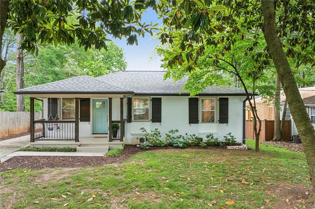 207 Martha Avenue NE