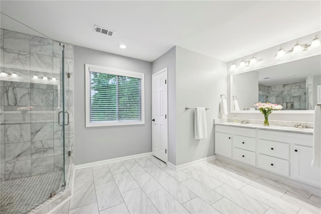 207 Martha Avenue NE