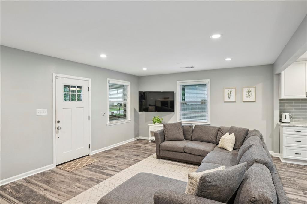 207 Martha Avenue NE