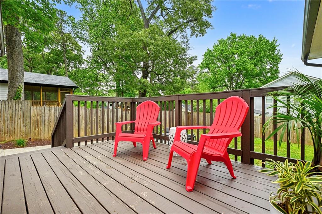 207 Martha Avenue NE