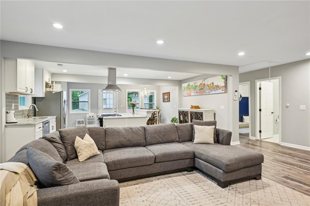 207 Martha Avenue NE