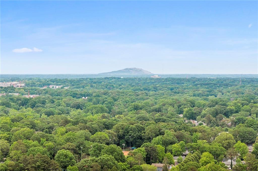 207 Martha Avenue NE