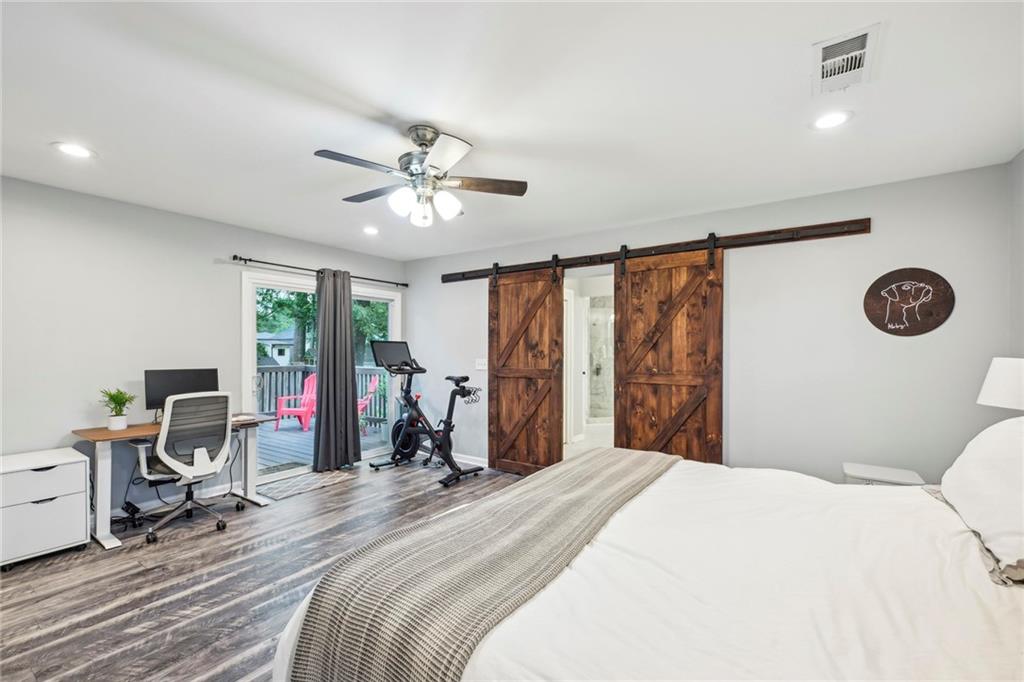 207 Martha Avenue NE