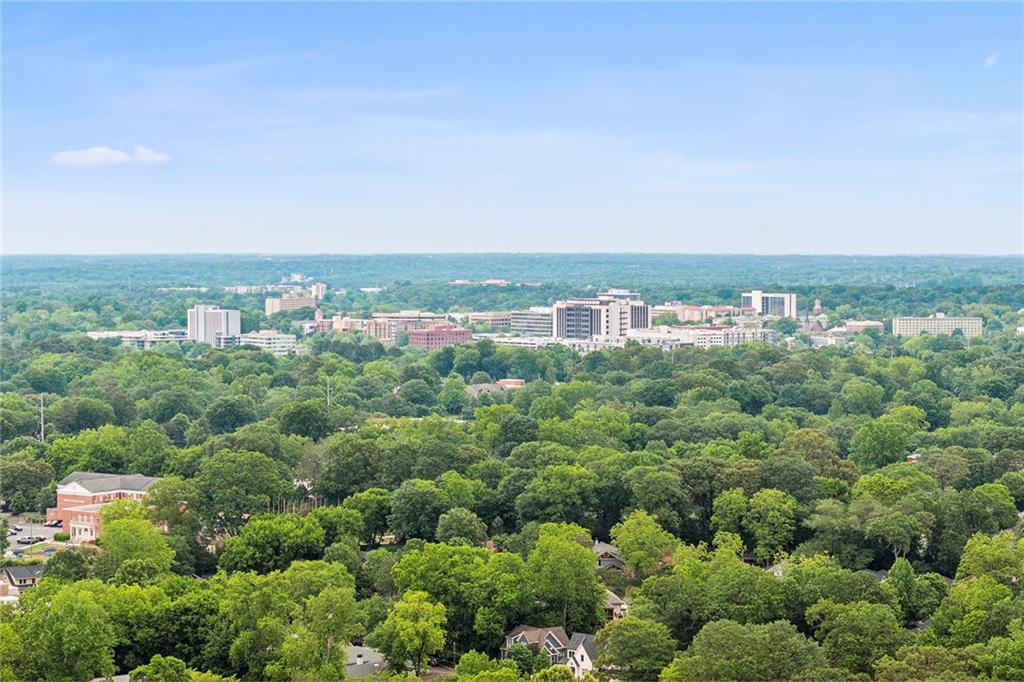 207 Martha Avenue NE