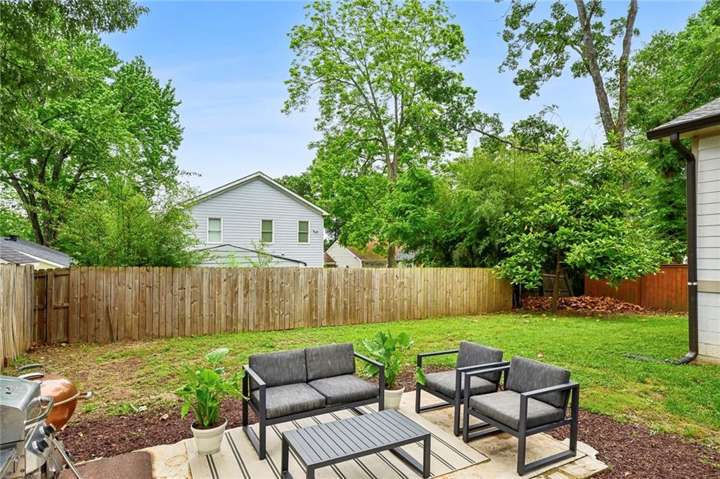 207 Martha Avenue NE