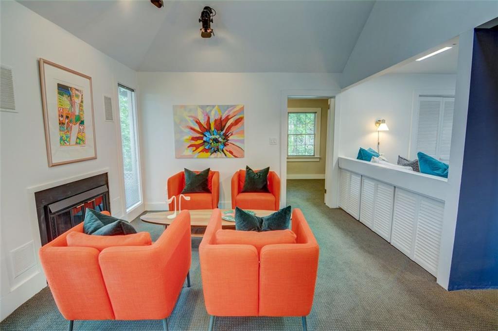 2089 Mckinley Road NW