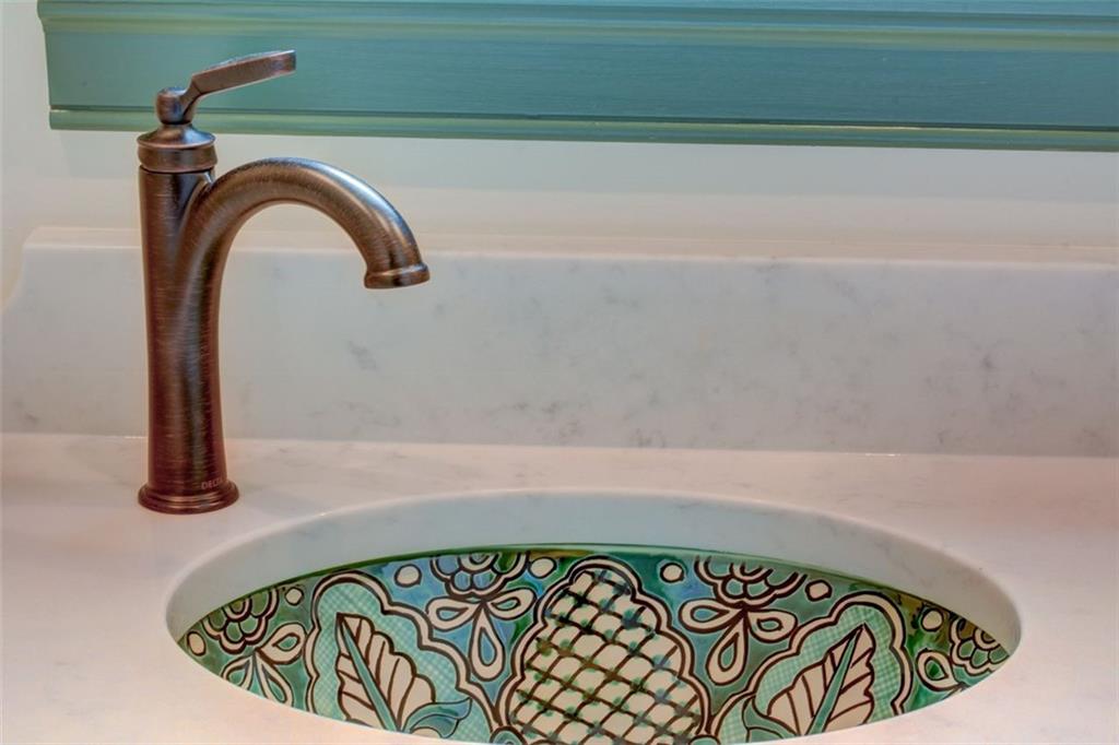 2089 Mckinley Road NW