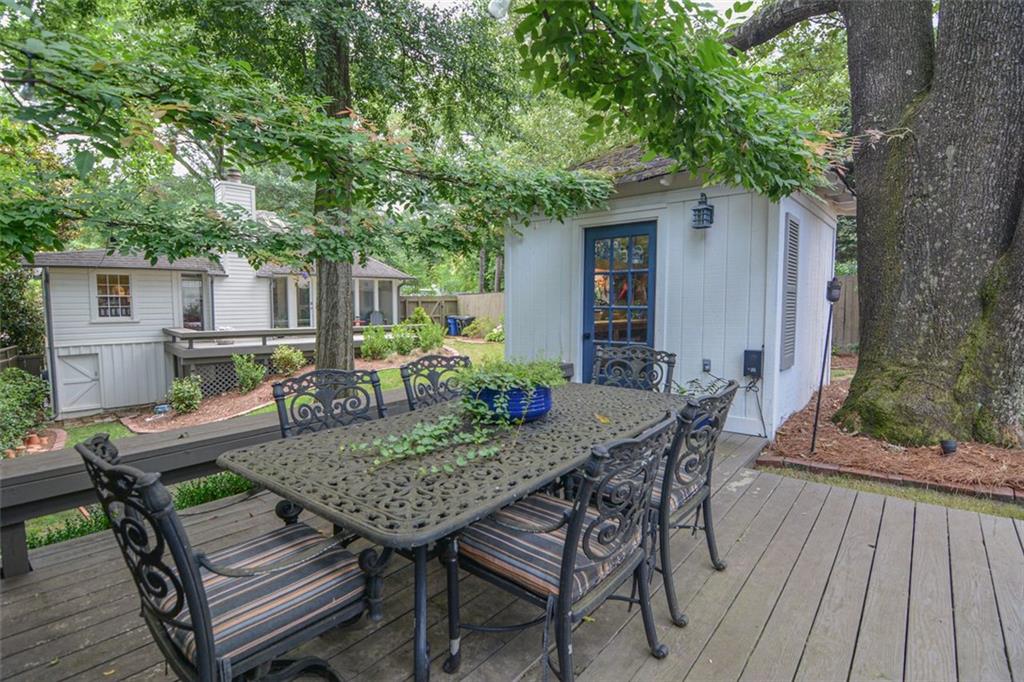 2089 Mckinley Road NW