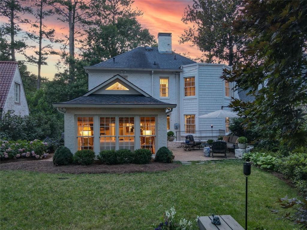 2089 Mckinley Road NW