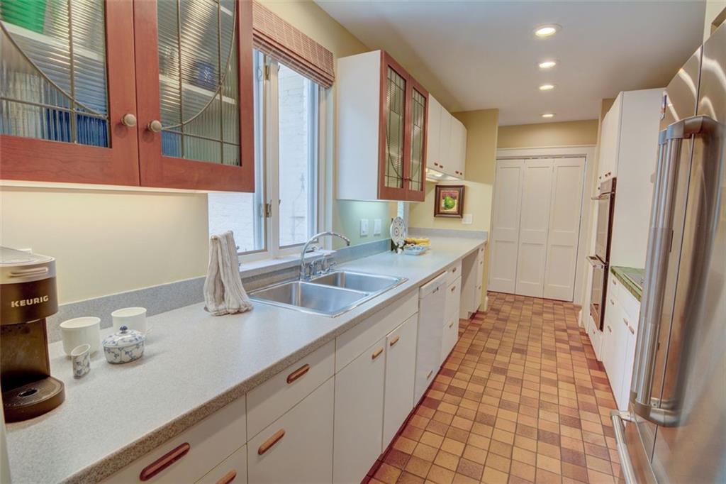 2089 Mckinley Road NW